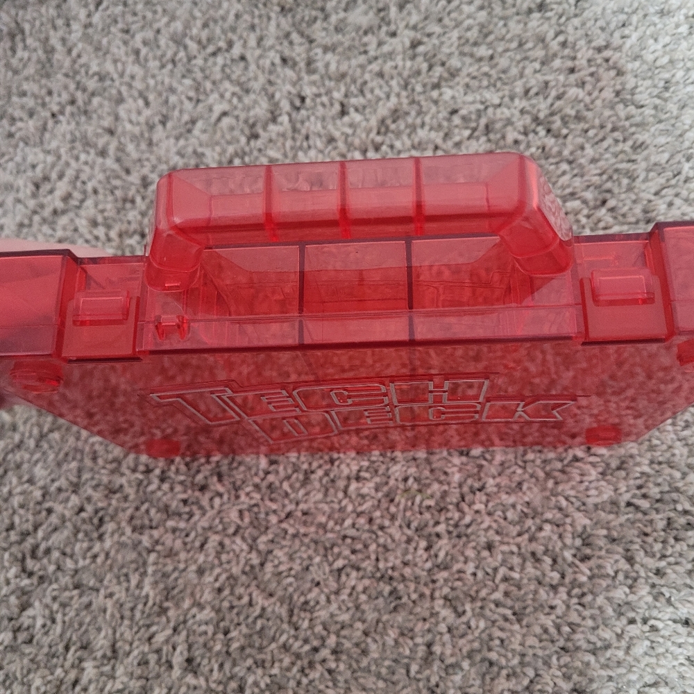 tech deck carrier - Picture 3 of 3